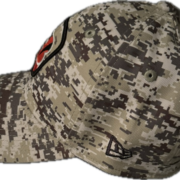 New Era Cincinnati Bengals Camo 2023 Salute To Service 39THIRTY Flex Hat - Picture 2 of 5